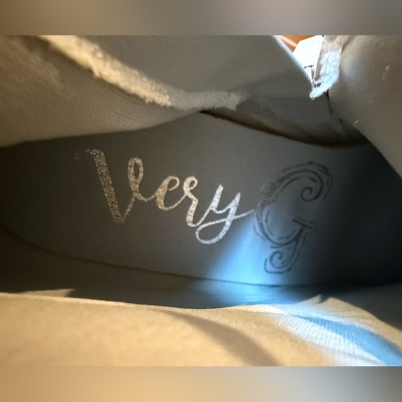 Very G Studded Cream  Heeled Boots - NWOT. 9.5 - Picture 9 of 12